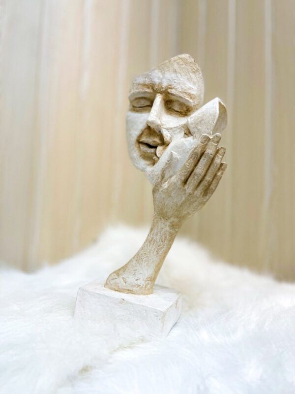 ETERNAL LOVE KISSING COUPLE FIGURINE IN RAISIN