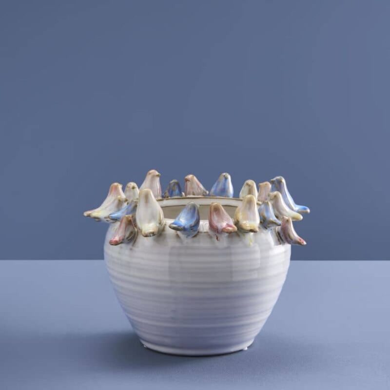POT WITH BIRDS L WHITE