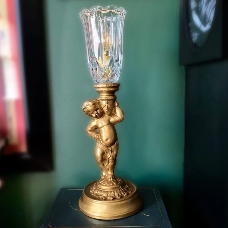 ELEGANT VICTORIAN CHERUB TABLE LAMP