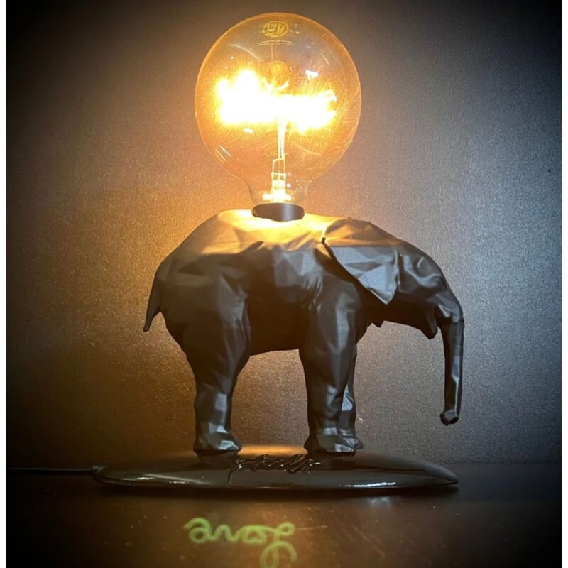 ELEPHANT TABLE LAMP