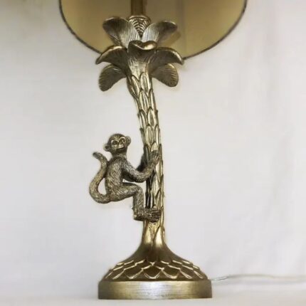 VINTAGE BRASS TABLE LAMP