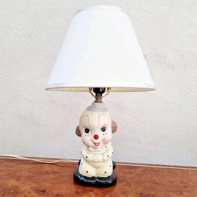 VINTAGE CERAMIC BEDSIDE LAMP