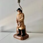 NAUTICAL SEA CAPTAIN FISHERMAN CERAMIC AND BRASS TABLE LAMP