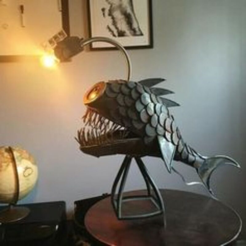 TABLE LAMP