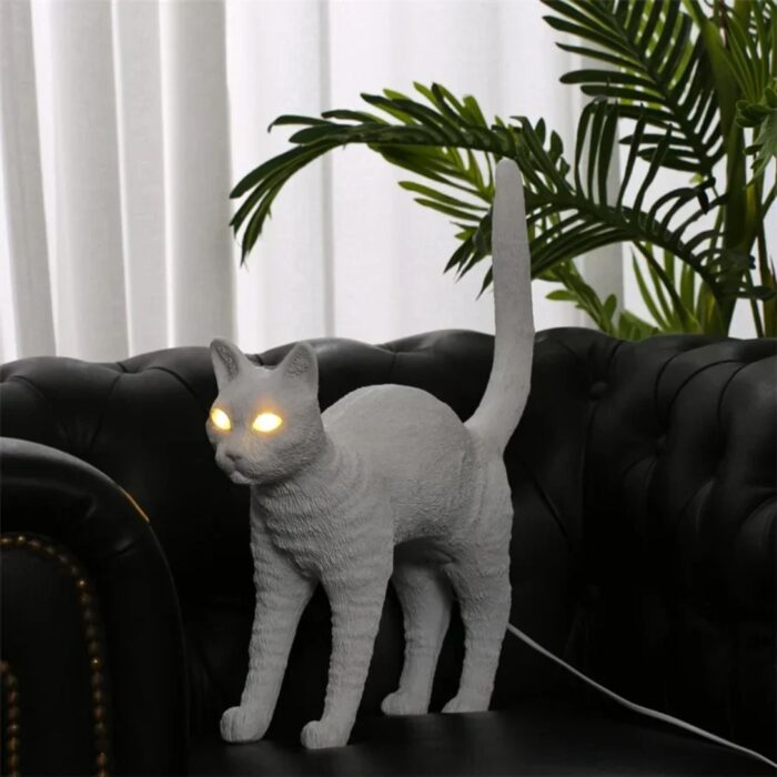 RESIN CAT TABLE LAMP NORDIC