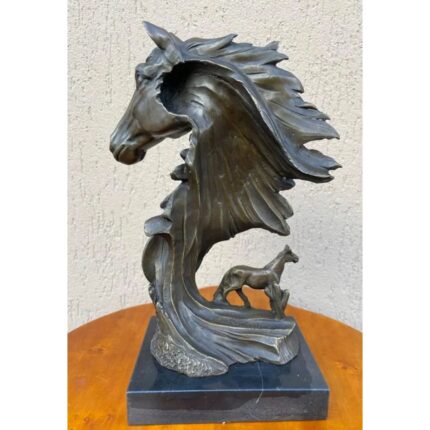 WESTERN INDIAN FIGURINE BRONZE STATUE