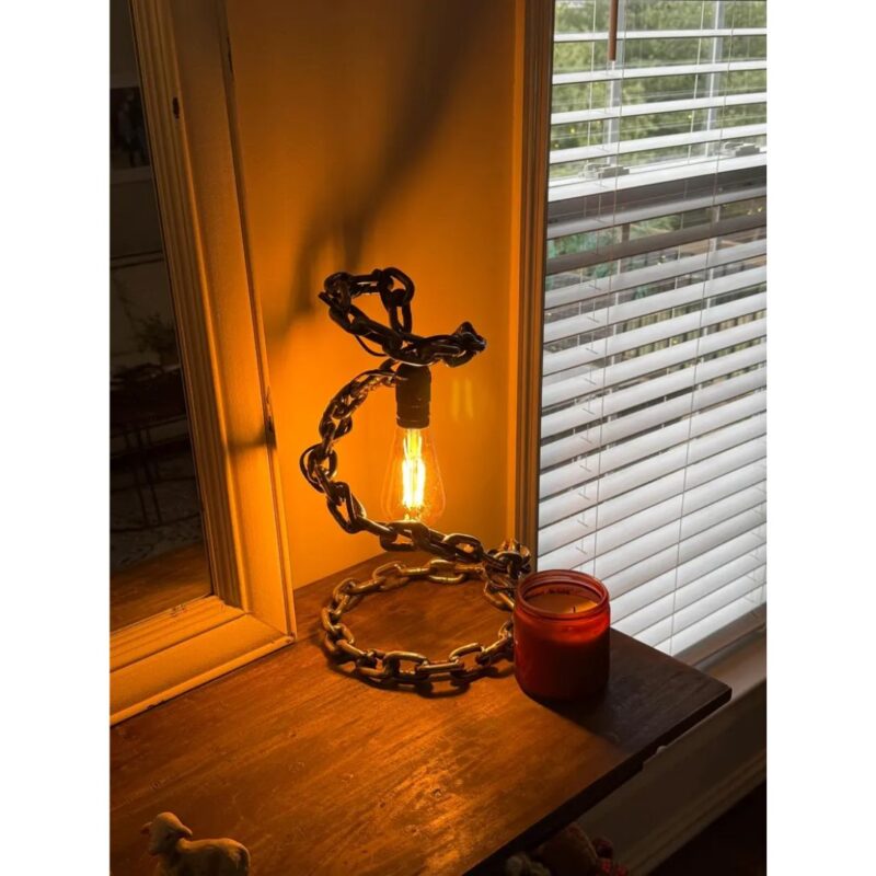CUSTOM WELDED CHAIN LAMP