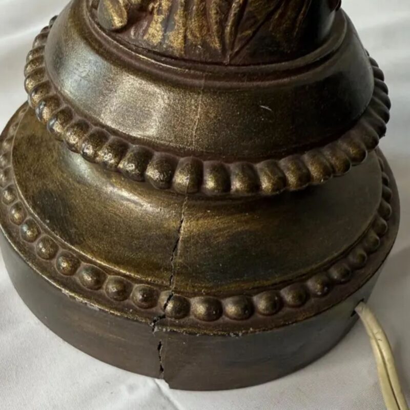 ANTIQUE TABLE LAMP