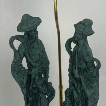 VINTAGE RESIN ORIENTAL MAN AND WOMAN TABLE LAMP WITH SHADE
