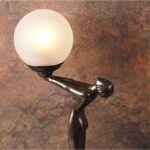 ELEGANT ART DECO STATUE TABLE LAMP