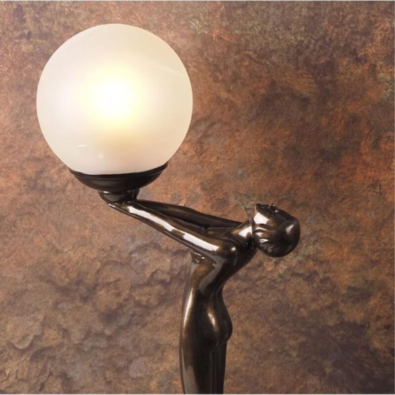 ELEGANT ART DECO STATUE TABLE LAMP