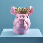 PIGGY BANK PIG PORKY WITH CROWN PINK