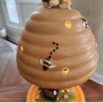 ADORABLE HONEY BEAR AND BEEHIVE LAMP