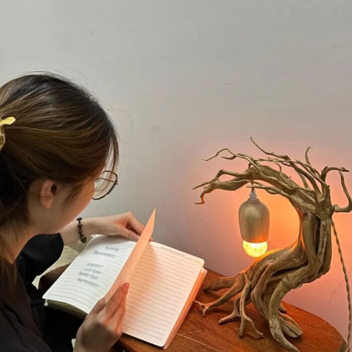 TREE BRANCH TABLE LAMP
