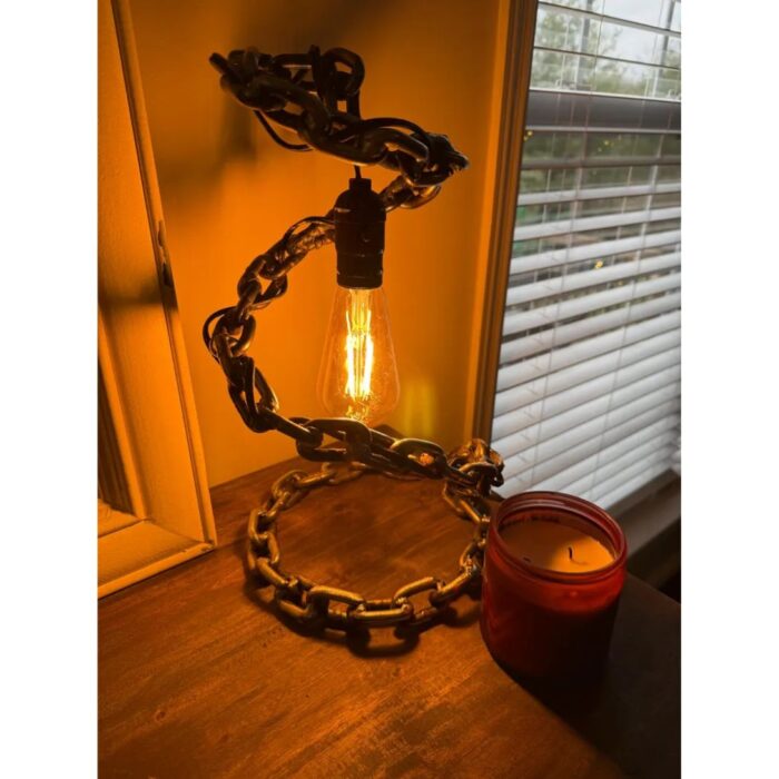 CUSTOM WELDED CHAIN LAMP