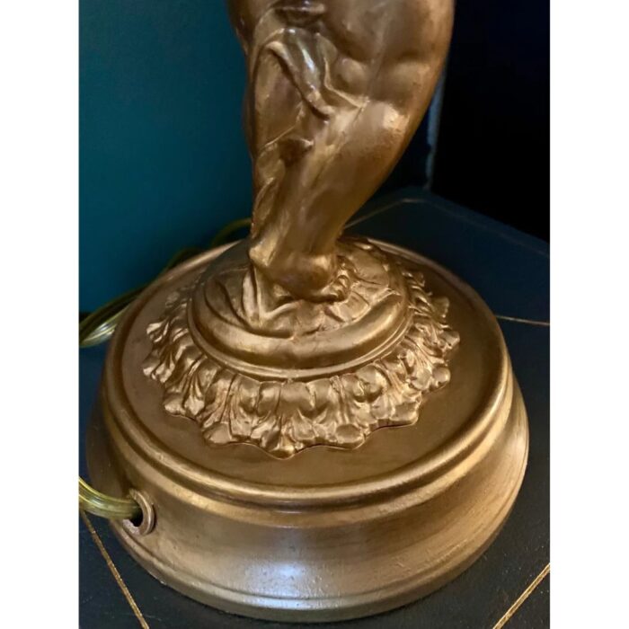ELEGANT VICTORIAN CHERUB TABLE LAMP