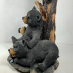 VINTAGE RUSTIC RESIN BLACK BEAR EATING HONEY TABLE