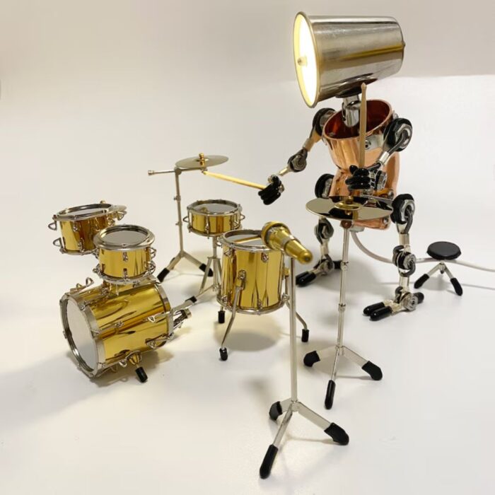 DRUMMER LAMP