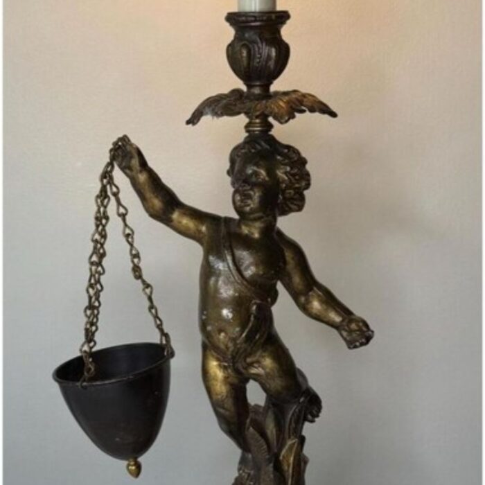 ANTIQUE TABLE LAMP