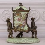 BOX PORCELAIN WITH BRONZE ORNAMENTS 2 HUNTERS AND DOG SCULPTURE