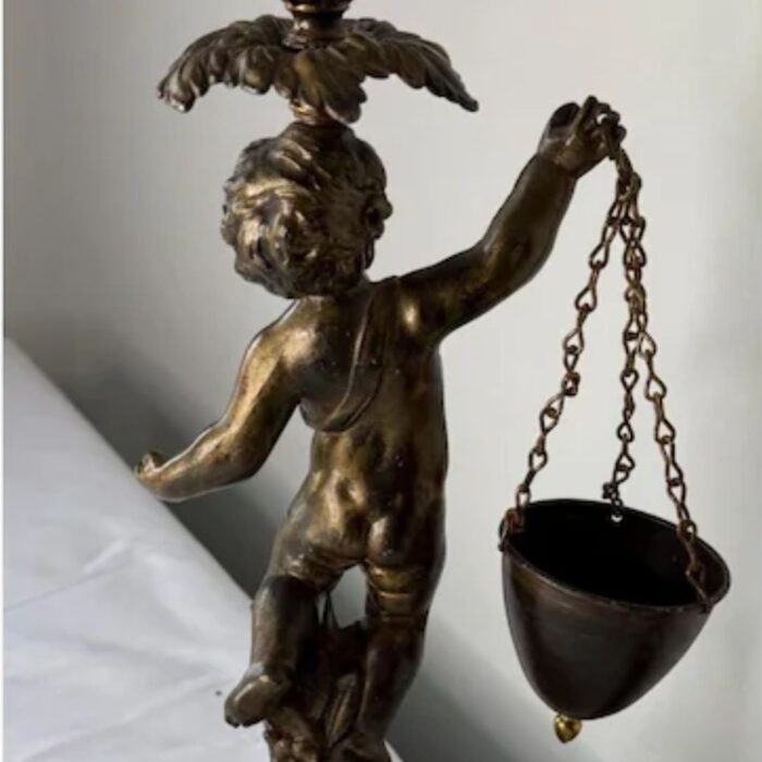 ANTIQUE TABLE LAMP