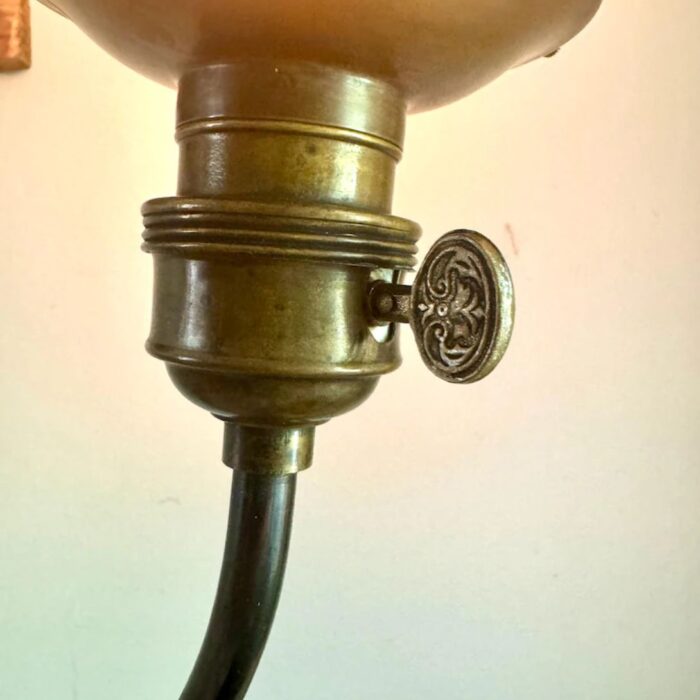 ANTIQUE ART NOUVEAU LADY FIGURINE LAMP