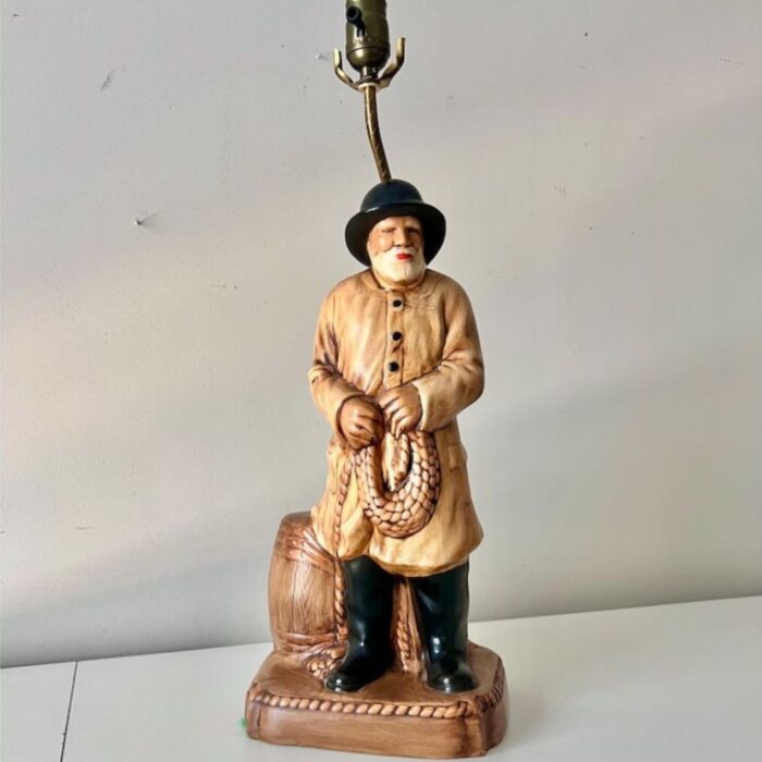 NAUTICAL SEA CAPTAIN FISHERMAN CERAMIC AND BRASS TABLE LAMP