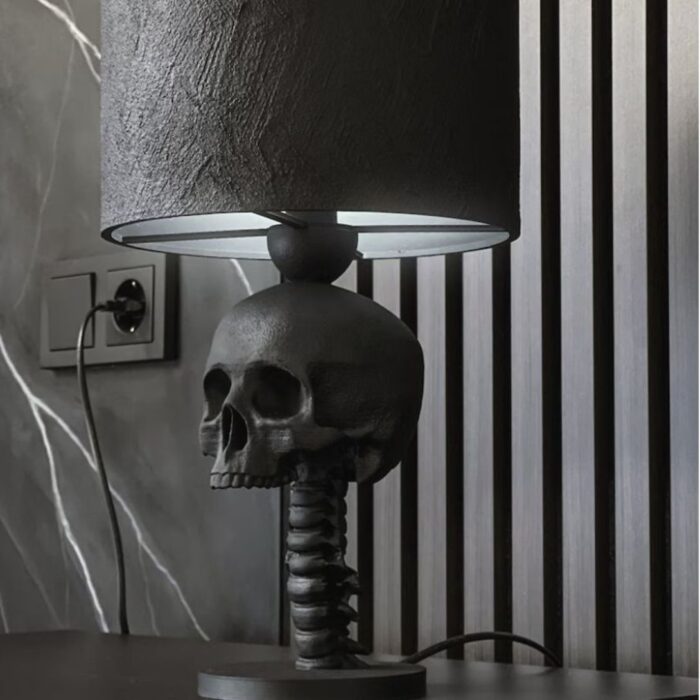 SKULL TABLE LAMP