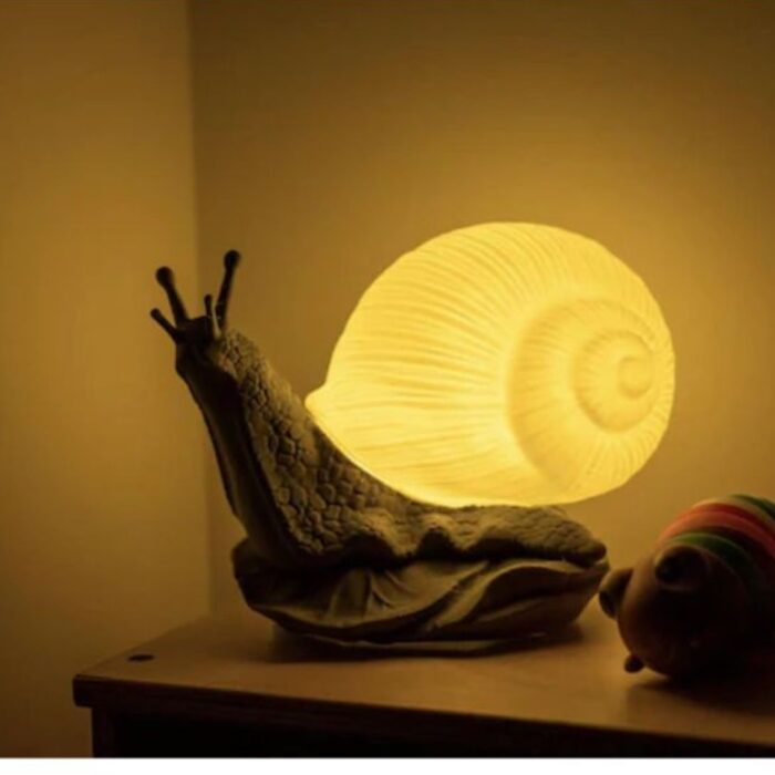 BRIGHT SNAIL LAMP