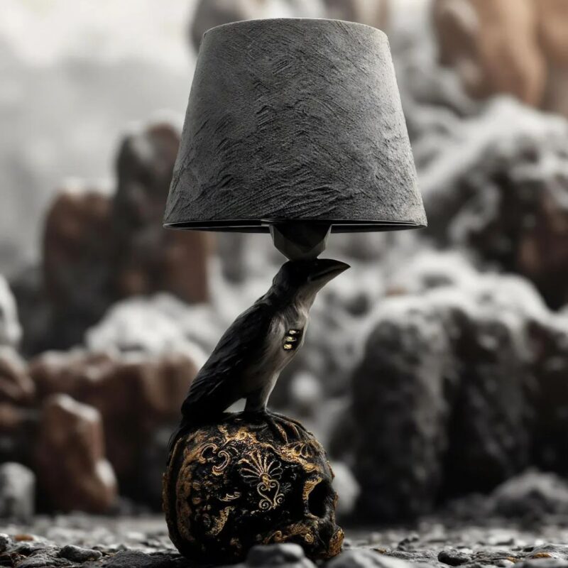 THE RAVEN TABLE LAMP