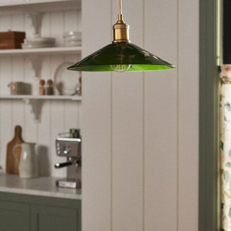 PAINTED LEAF GLASS PENDANT GREEN