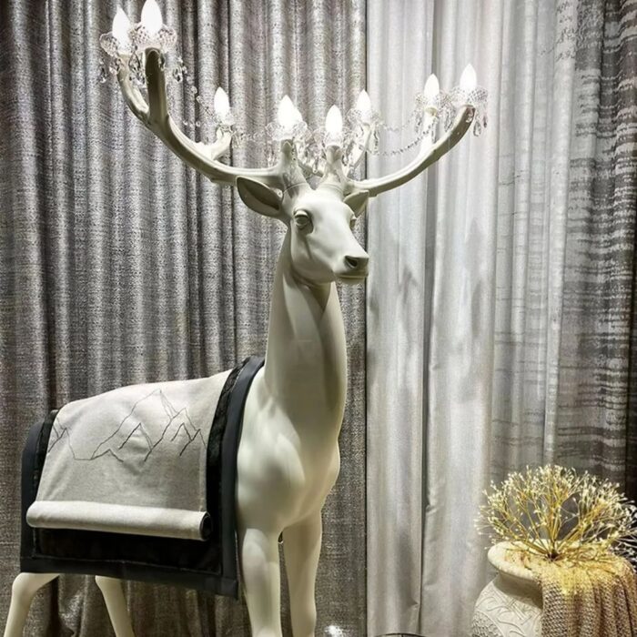 FAWN SCULPTURE FLOOR LAMP WHITE