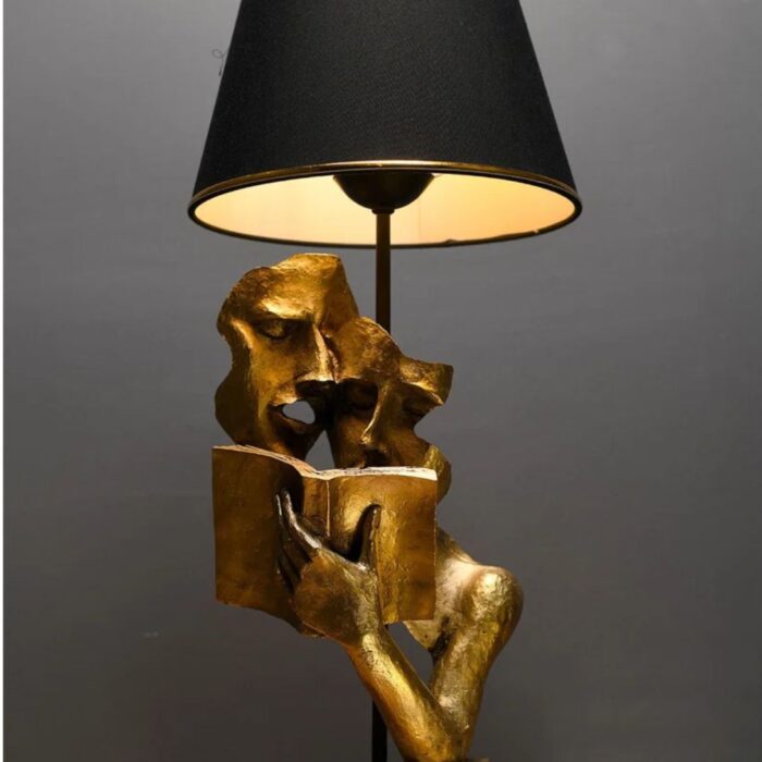 METAL TABLE LAMP