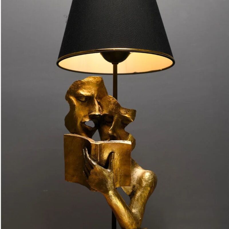 METAL TABLE LAMP