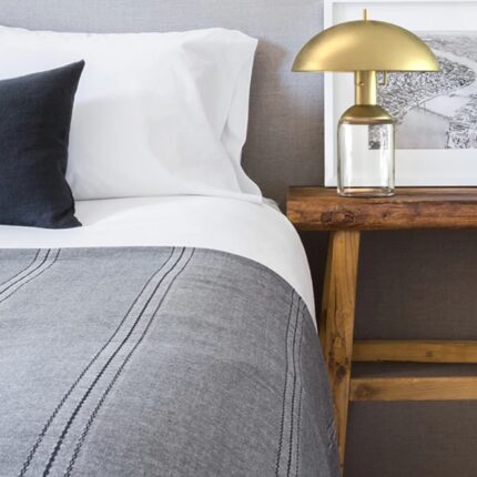 BAYSIDE TABLE LAMP AGED BRASS