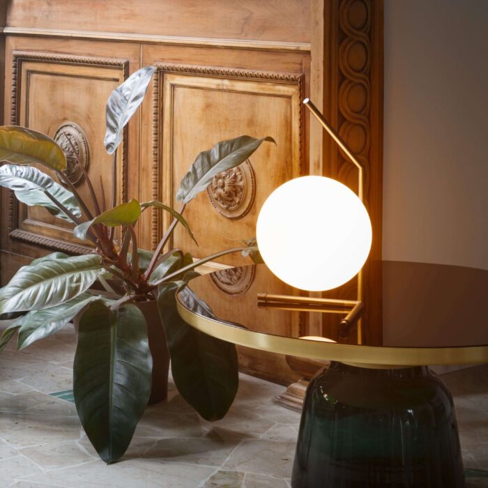 IC LIGHTS TABLE 1 LOW LAMP BRASS