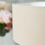 WHITE PETAL TABLE LAMP