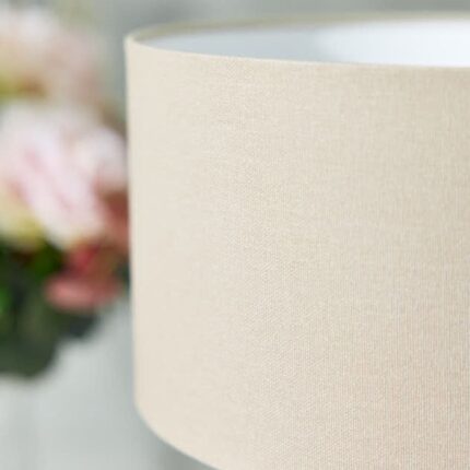 WHITE PETAL TABLE LAMP