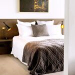 BEAT TABLE LAMP BLACK