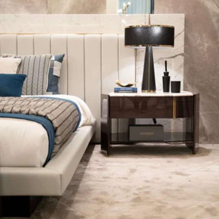 SPIRE TABLE LAMP