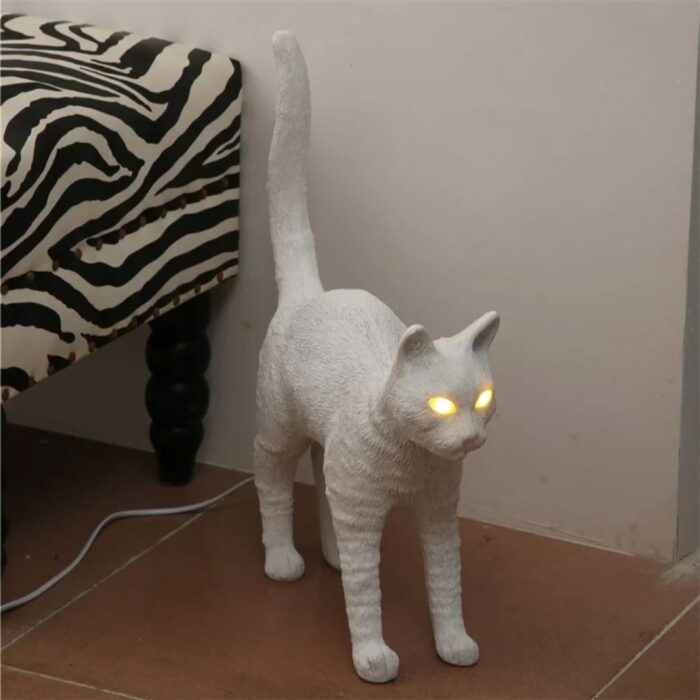 AFRALIA RESIN CAT TABLE LAMP