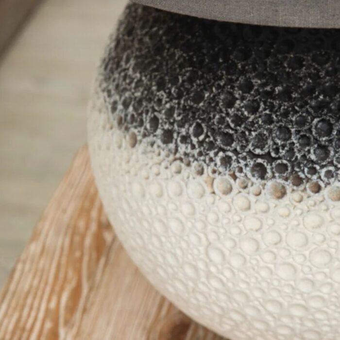 ULI TABLE LAMP