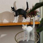 AFRALIA RESIN CAT TABLE LAMP