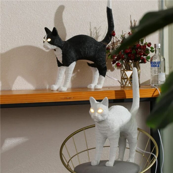 AFRALIA RESIN CAT TABLE LAMP