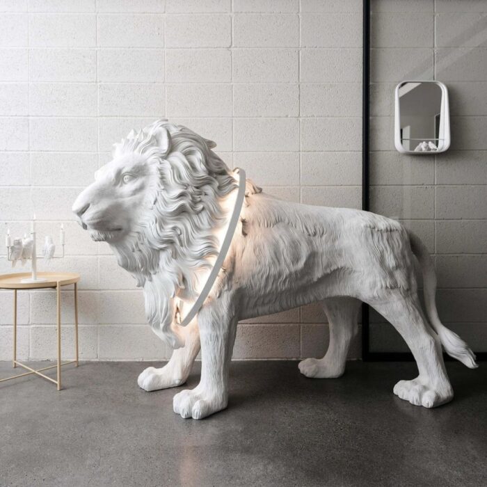 LION SCULPTURE FLOOR LAMP