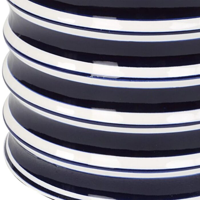 RIBBED TABLE LAMP BLACK AND WHITE