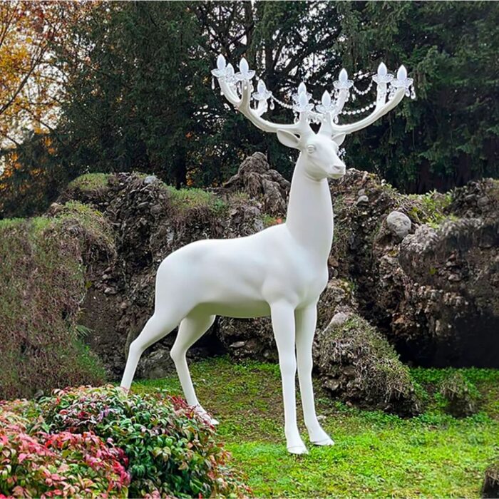 FAWN SCULPTURE FLOOR LAMP WHITE
