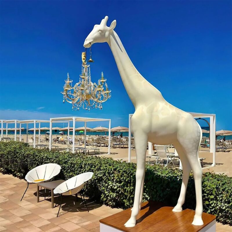 GIRAFFE SCULPTURE FLOOR LAMP