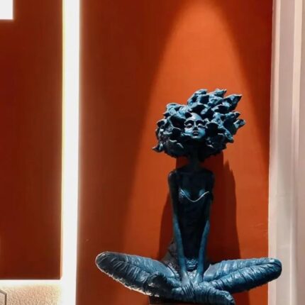 ABSTRACT SCULPTURAL ART PIECE WOMAN WITH LEAF HAIR