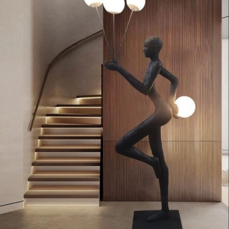SCULPTURAL FLOOR LAMP WITH BALLOON LIGHTS